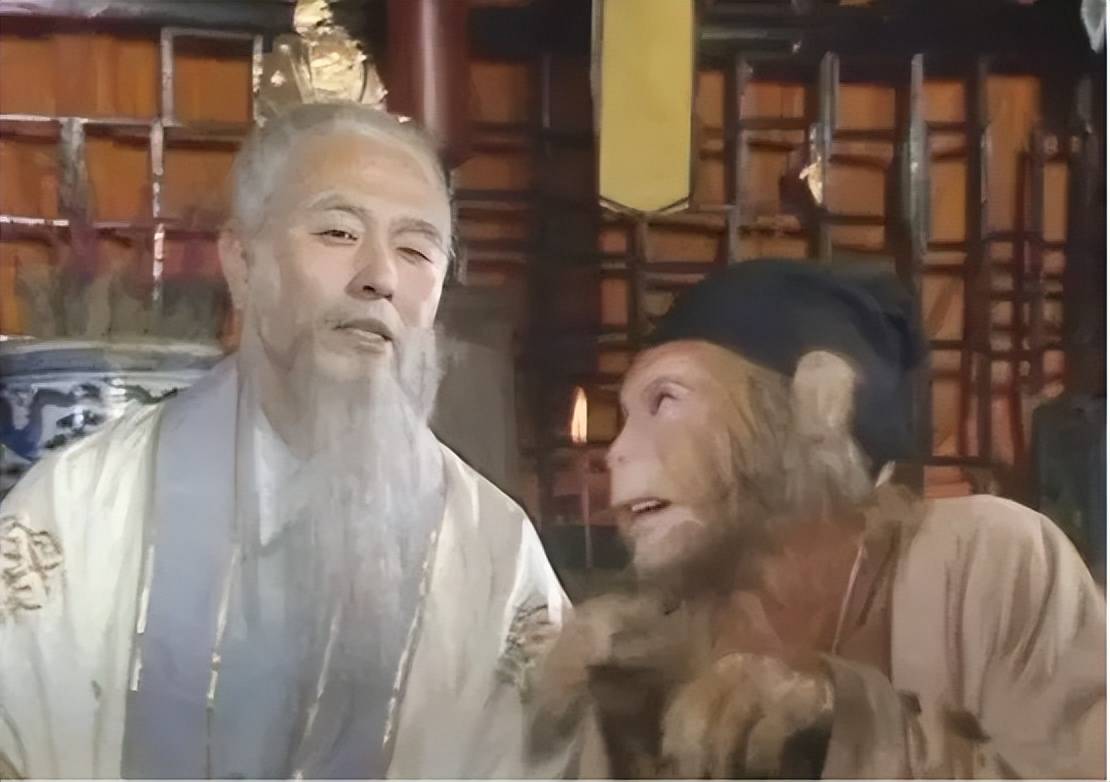 "我看你相貌举止像个猢狲,就姓孙,法名悟空."就这样成了他的徒弟.