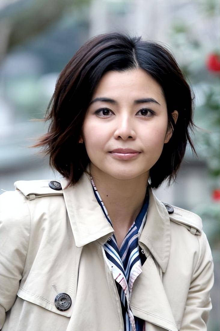 蒙嘉慧:拍三级片成名,没家世没文化,打败双琪嫁香港影帝郑伊健