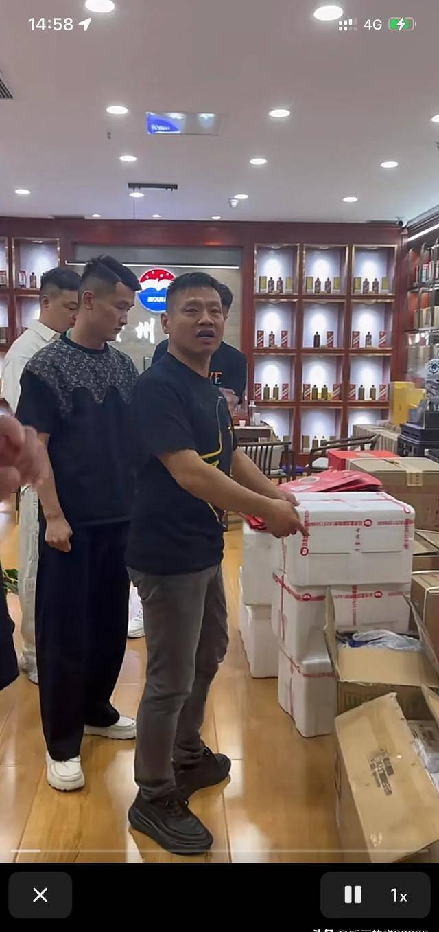 沛县二哥团队拜访京城霍总受高规格接待,网友:二哥属实高攀了_大佬