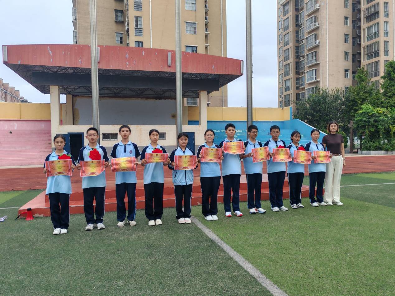 濮阳市第五中学七年级升级考试和八年级暑期开学学习质量检测表彰大会