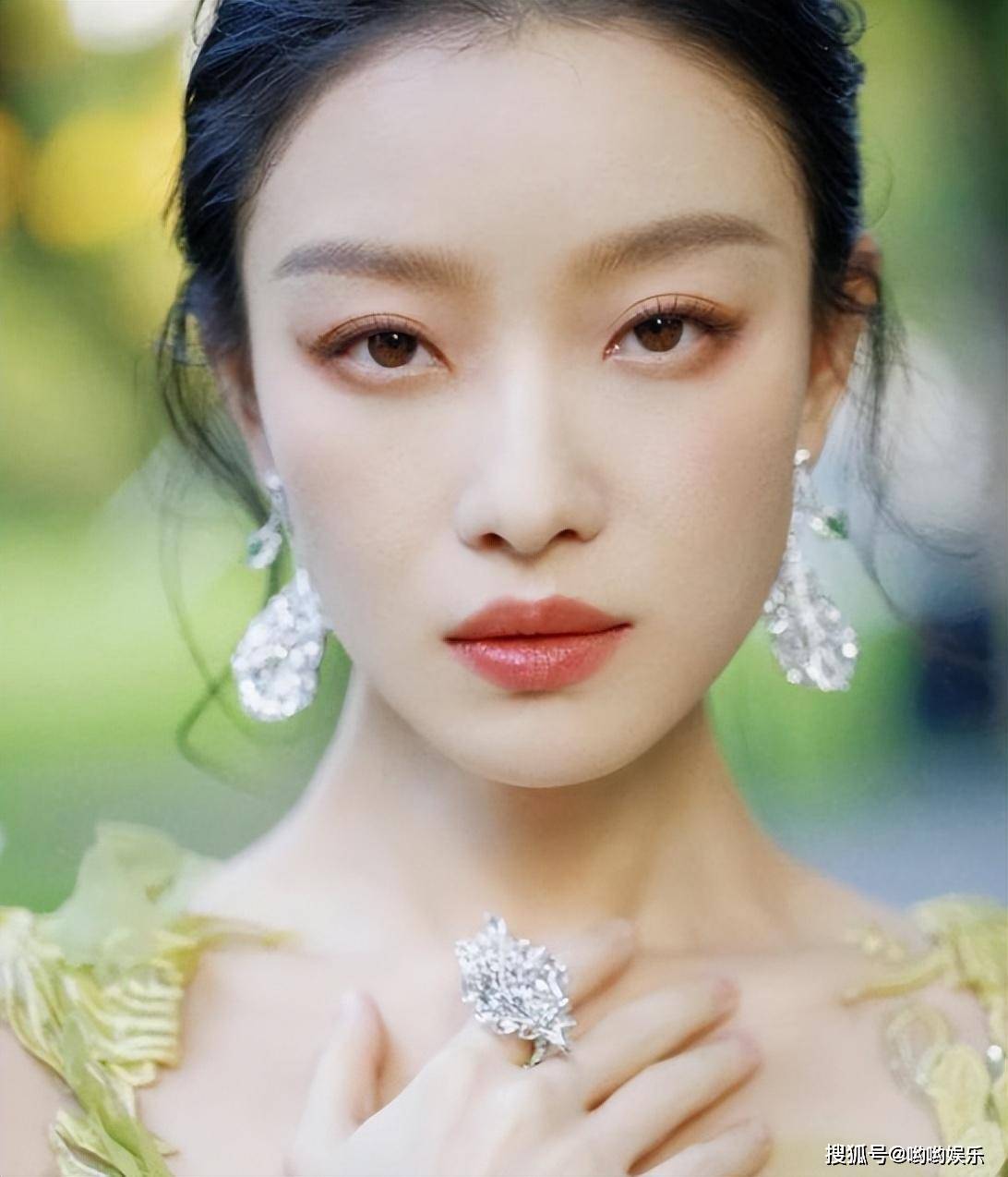 方圆脸才是真高级看倪妮舒淇就知道了