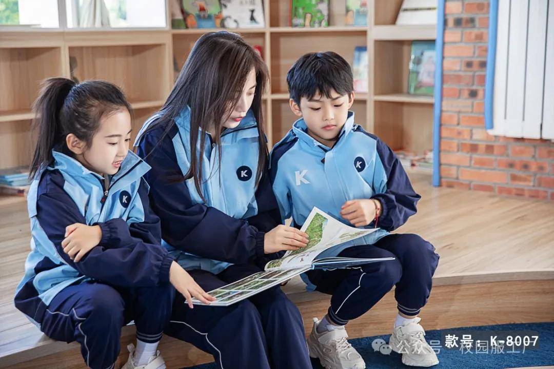 时尚与传统的碰撞：校服设计中的文化传承