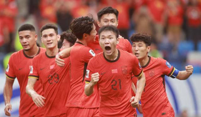 国足世预赛逆境求生,迎战亚洲第四,力争11年来首胜