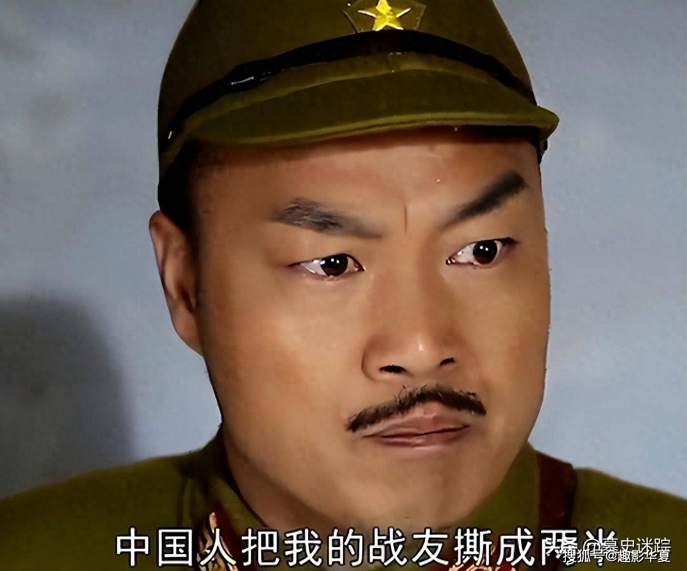手撕鬼子就算了,玩手机也忍了,但古装配黑丝,是真的离谱啊