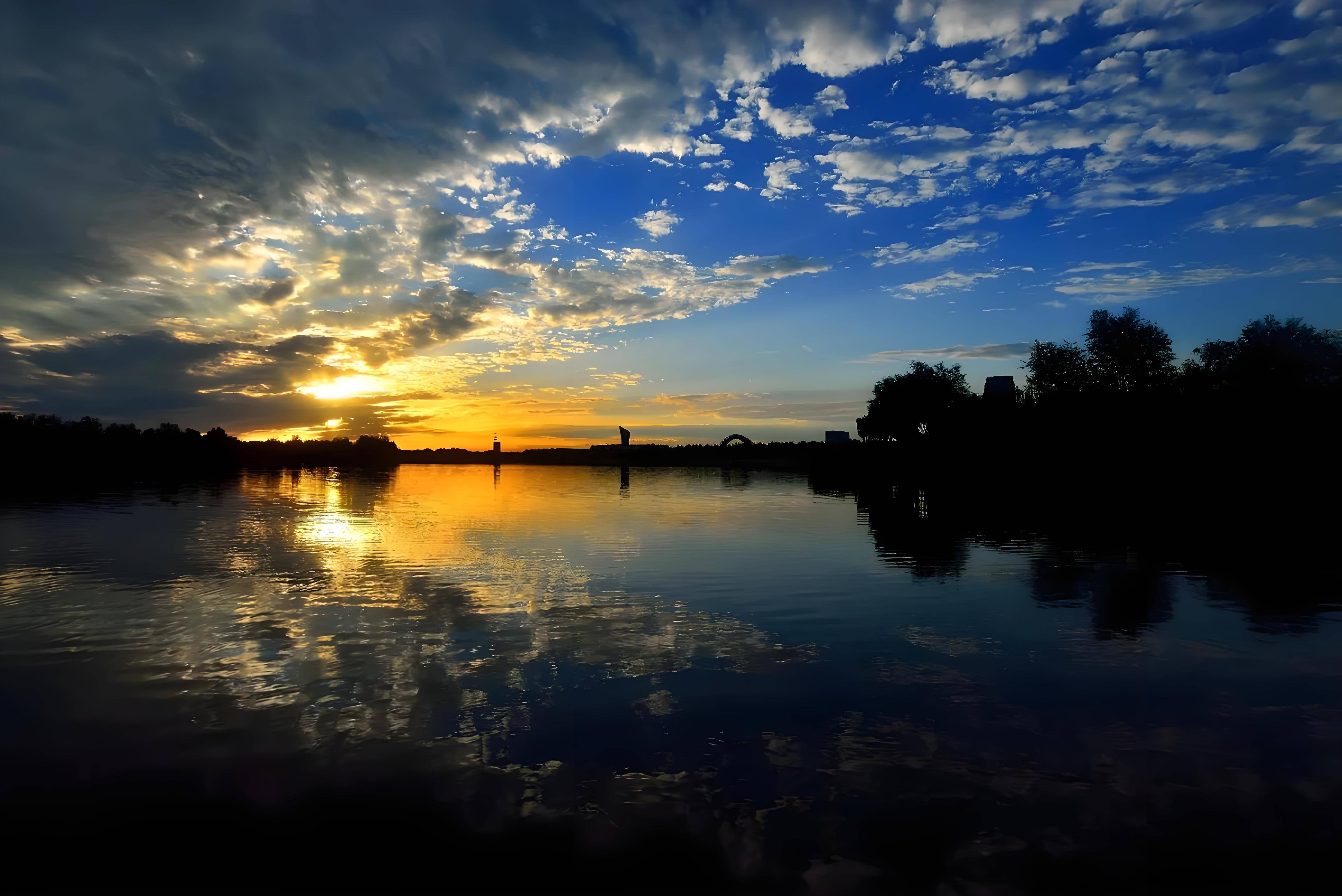 朝霞和晚霞(外一首)