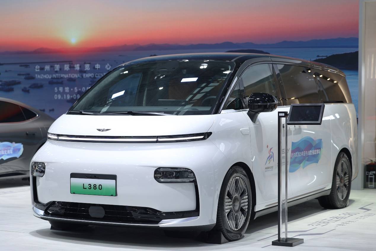 "空间王者"l380亮相台州国博车展,重启吉利汽车梦