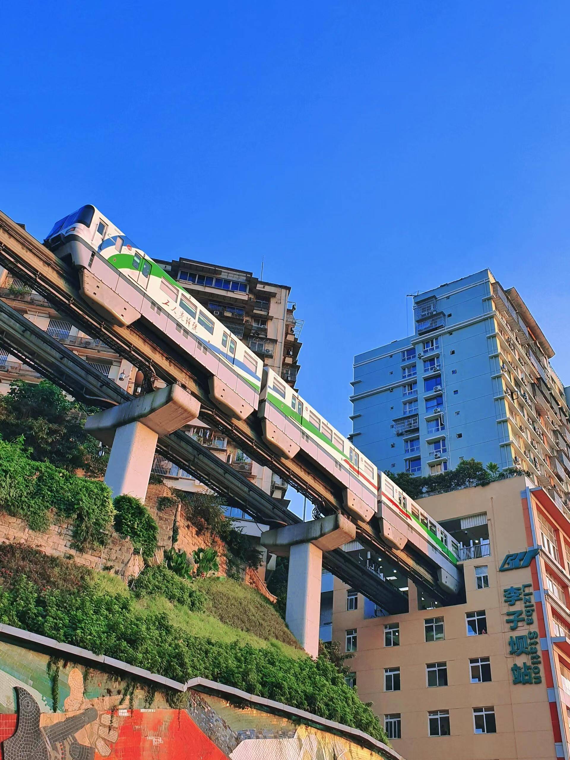 重庆旅游跟团纯玩4天需要多少钱,重庆4天游玩必去景点