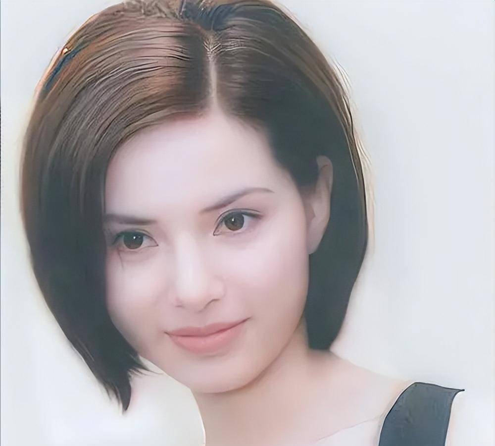 被富商"白睡"10年,倒贴上亿惨遭辜负,58岁李若彤下场太唏嘘