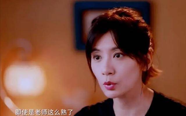 花2600万离婚,二婚带娃嫁小9岁修杰楷,49岁贾静雯如今活成这样
