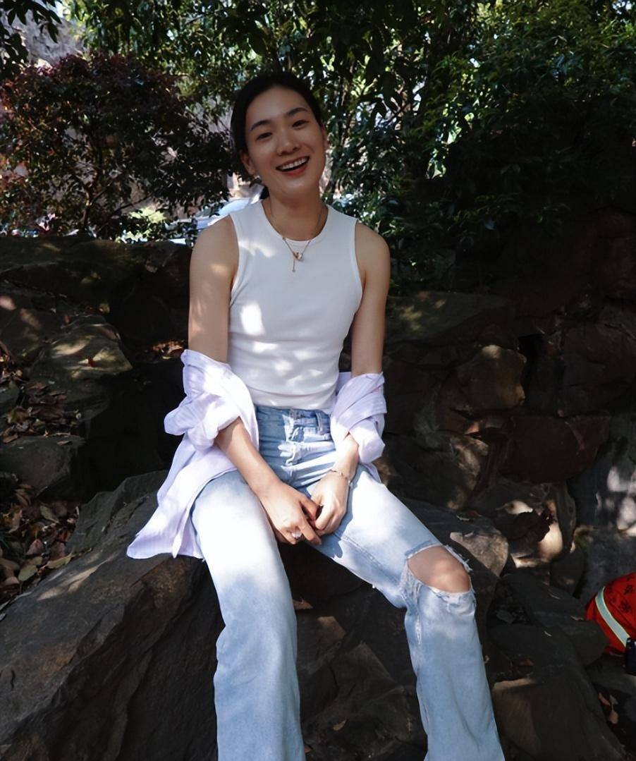 谢震业和妻子近照,创亚洲纪录,拿奥运铜牌,老婆很漂亮