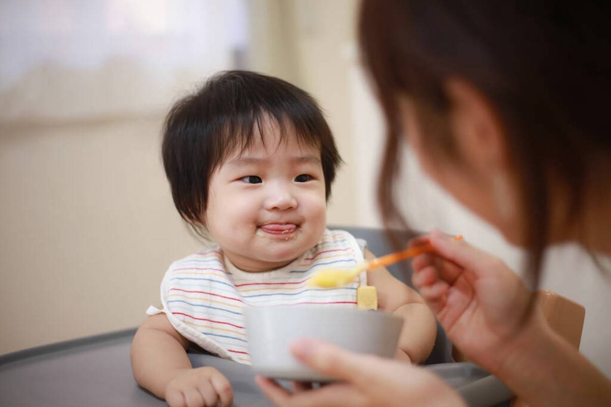 给宝宝添加辅食时需要注意这4点,宝妈要提前知道