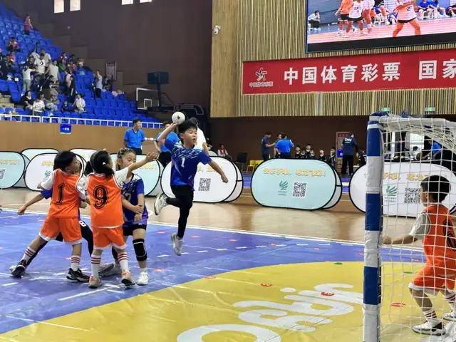 郑州一八学校·幼儿园(普罗旺世校区)手球健儿勇夺冠军