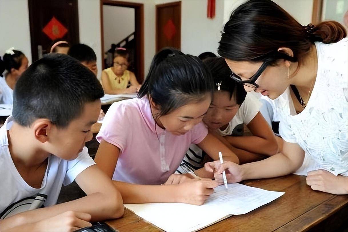 教育部已明确,这些中小学课外辅导班可以继续开办,但有前提条件