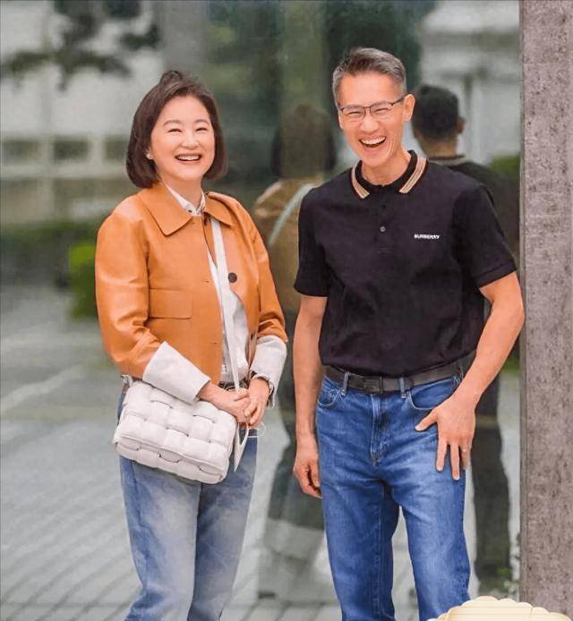 网友:林青霞越老越好看!