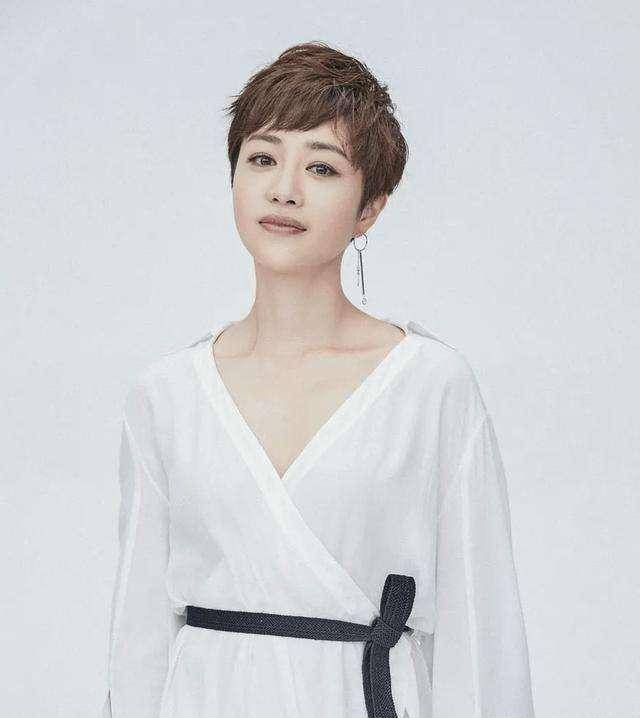 张龄心:和丈夫坚持丁克18年愁坏婆婆,35岁意外得子全家乐开怀