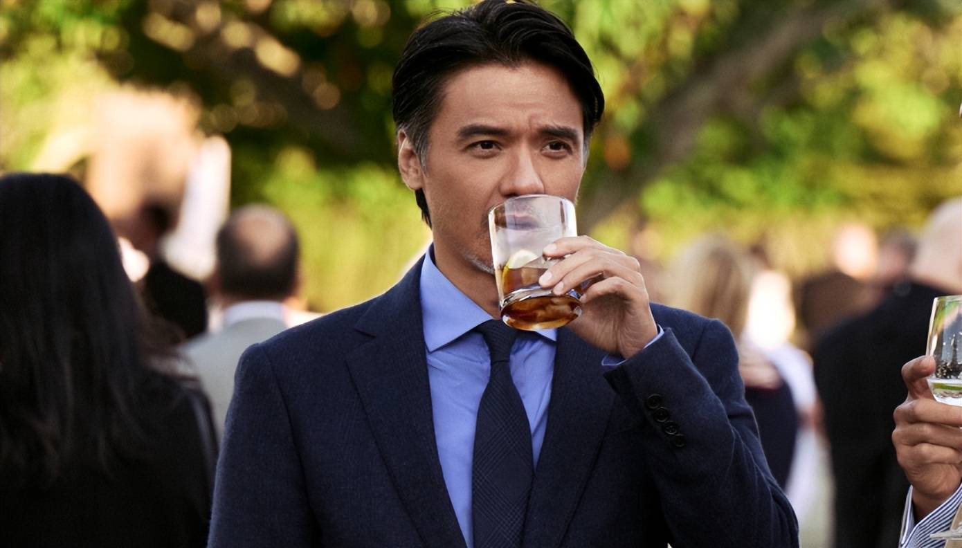 《浴火之路》出圈理由:刘烨的演技,赵丽颖的脸蛋,冯德伦的造型