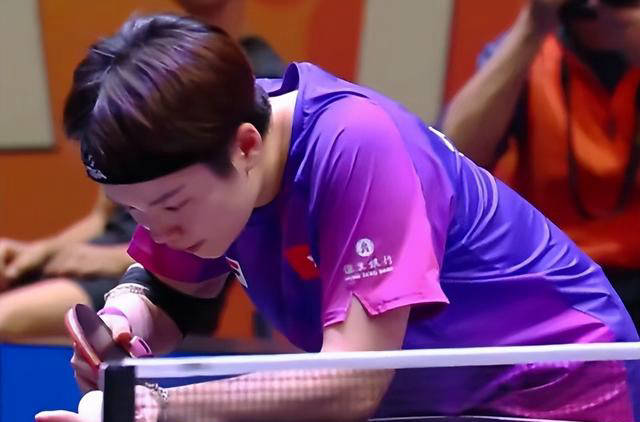 原创
            亚锦赛：孙颖莎状态回勇，3-0战胜杜凯琹，中国女团1-0领先-孙颖莎晋级