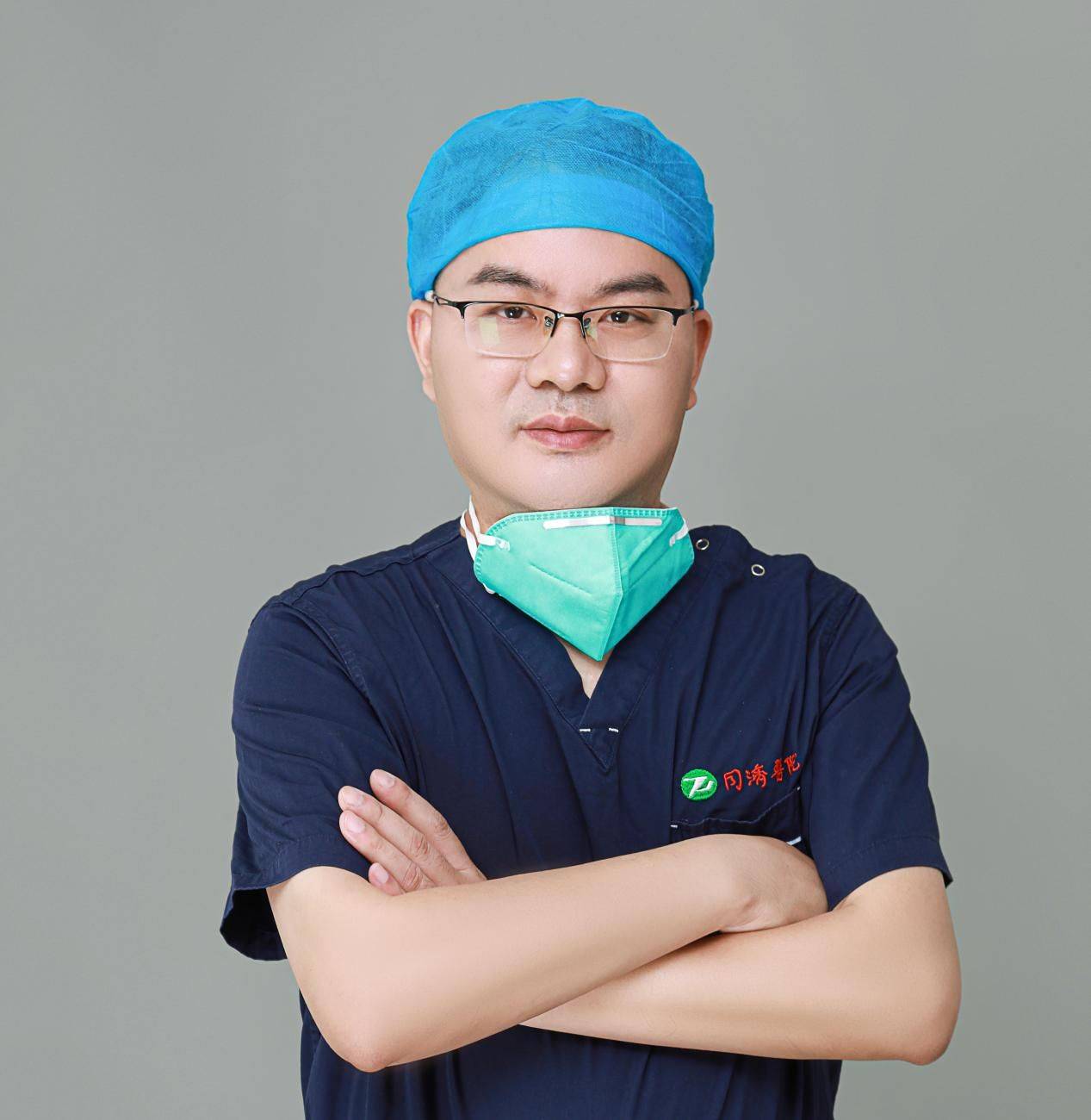 耳再造刘嘉锋|小耳畸形不取肋骨,舒展方案为患儿自信扳回一局_耳朵