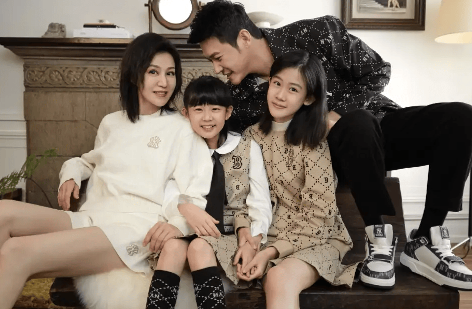 陆毅一家东北度假,母女三人一起合影,幸福感十足!