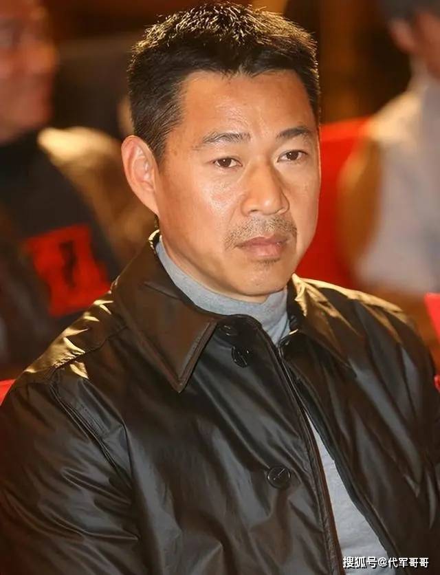 离婚33年后,再看吕丽萍与张丰毅,两人生活天差地别
