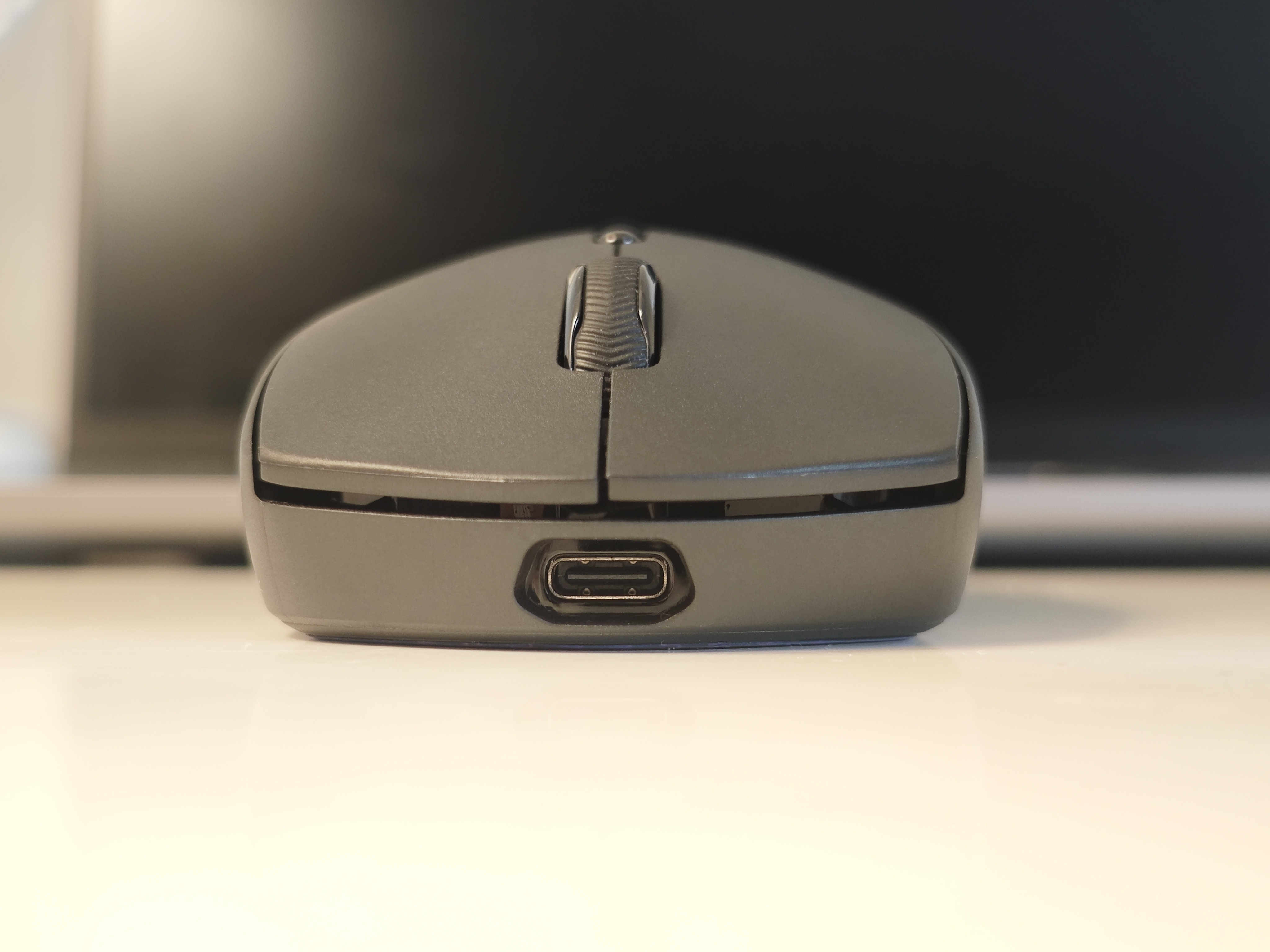 雷柏VT1Air MAX游戏鼠标:50g轻盈灵动,3950精准制胜的电竞利器