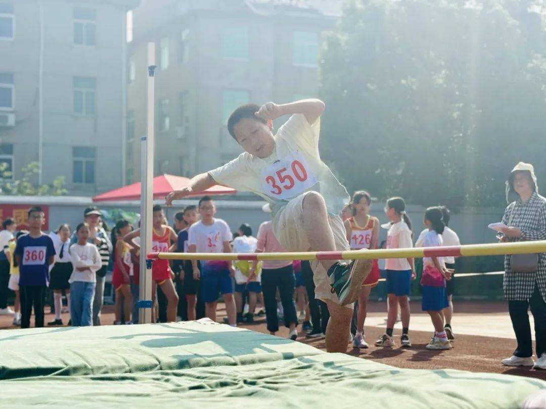 运动展丰采 逐梦向未来