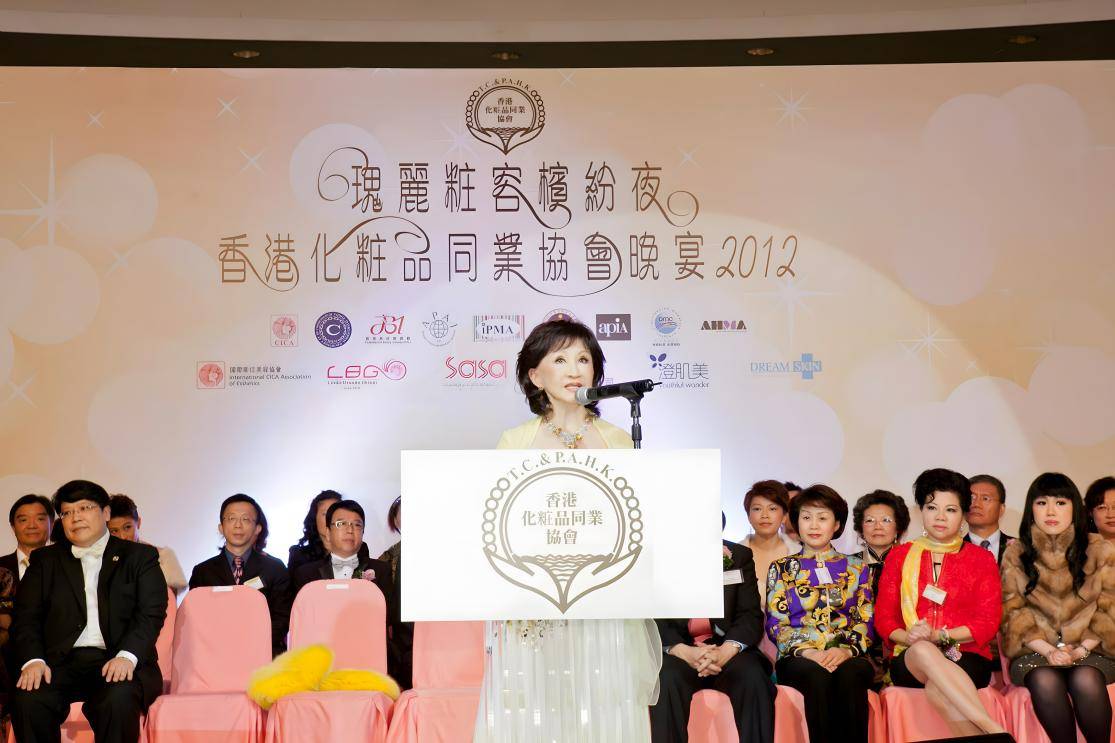 郑明明:中国美容界的璀璨之星