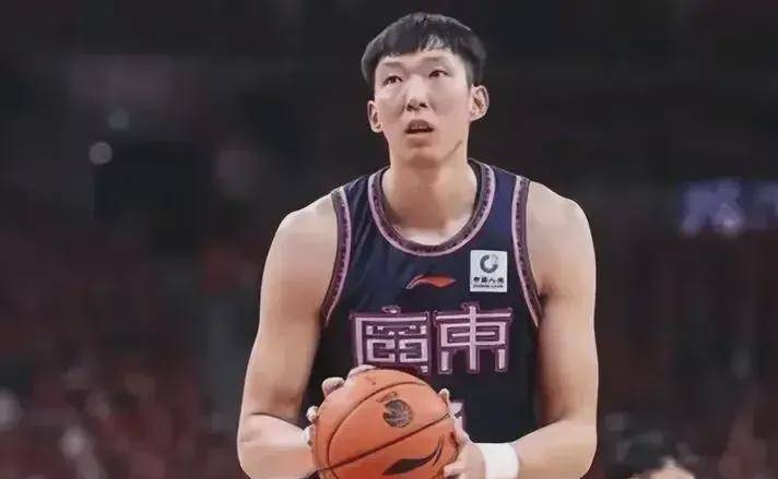 今晚19:35，新疆队客场挑战北京，周琦继续缺阵，安心在家带娃_比赛_赵睿_广东