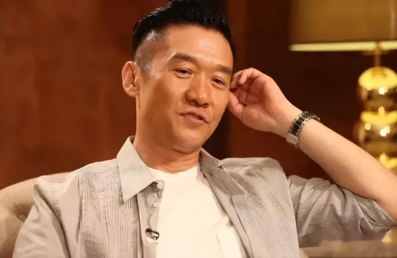 与黄志忠离婚后带着儿子嫁小丈夫,多年过去才知道她的报复有多狠_何音