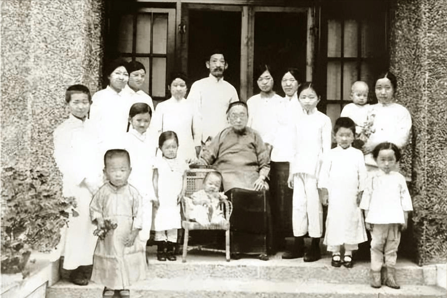 她是中国顶级豪门主母,8子女皆名人,孙辈6院士,1重孙名扬海外_谢长达