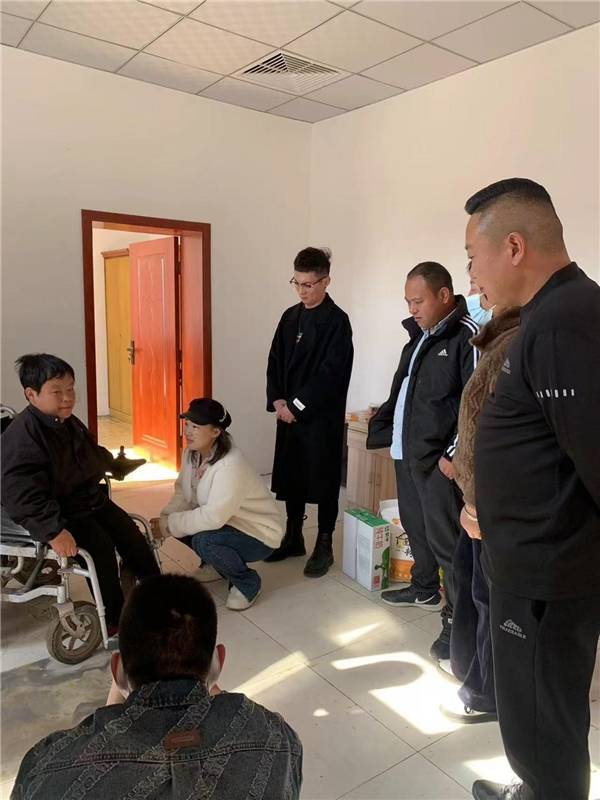 小金燕大舞台晋州站下乡慰问