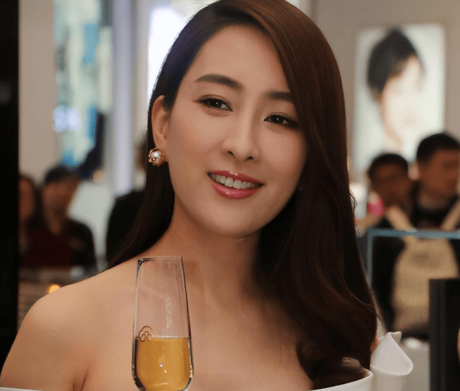 这一次,再多的名利都救不了43岁的"女海王"马苏_李小璐_绯闻_孔令辉