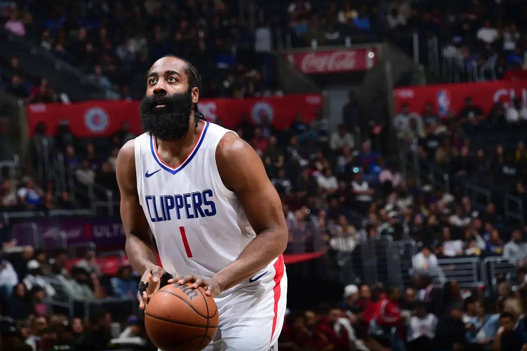 快船队虽然奋力追赶,但最终还是差了那么一点点.