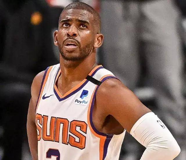 39岁的保罗就新赛季目前的表现来看,得分能力真是下降到不行了