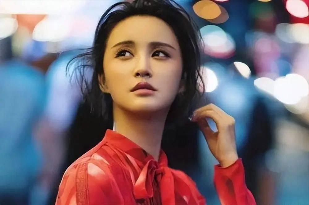张歆艺,才明白她当初为何离开王志飞,转身嫁给袁弘_事业_人生_杨树鹏