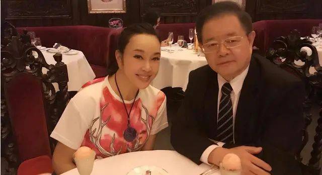 让婚外男友留"弹药",聊天记录尽显少女心_李丽丽_老公_王晓玉