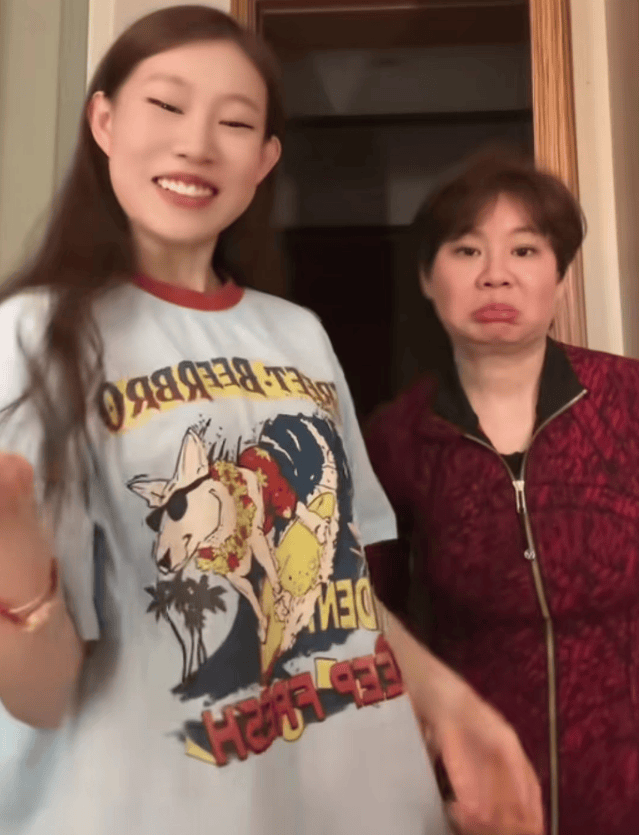 小沈阳17岁女儿长大了颜值逆袭,杏仁眼太高级,越来越像明星了