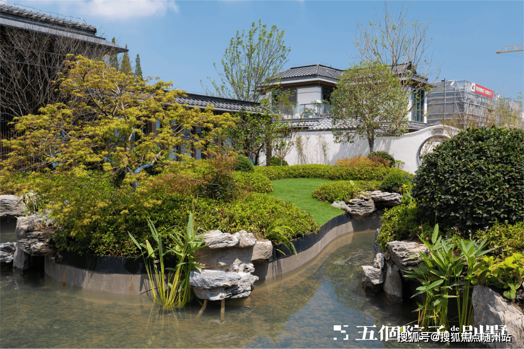 首页测评丨五个院子别墅售楼处