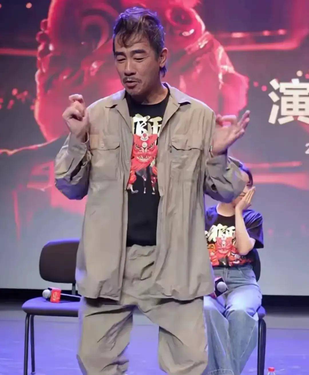 陈小春这是怎么了?才57岁就断崖式衰老,韦小宝再也回不来了!