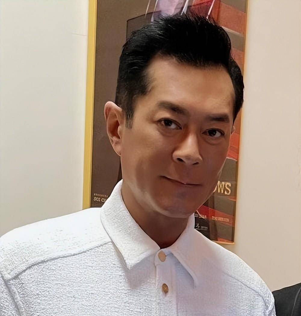 古天乐近期接受媒体采访!两眼吊睛目露凶相,医美过重惹粉丝不爽