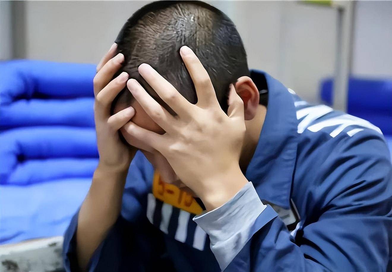 假如你被判"无期徒刑",每天在监狱里生活是什么样的?