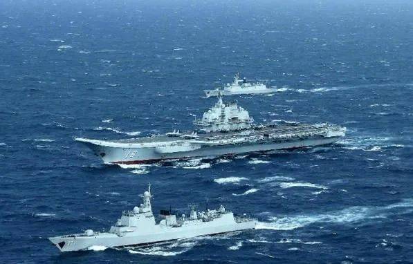 南海将必有一战?美国怒砸800万,敌人已全部冒头,中方以1对32