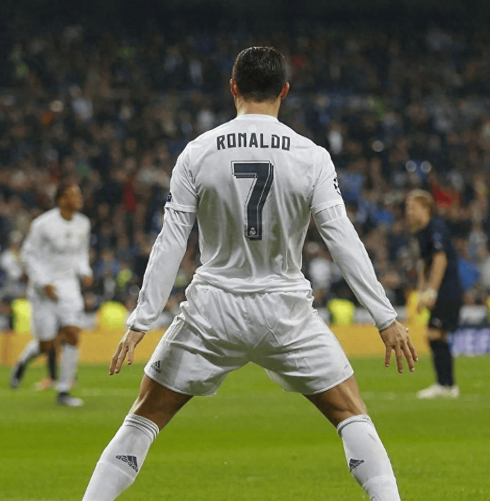 排队给c罗道歉!力挺皇马小弟 不服梅西,c罗:金球奖失去权威性