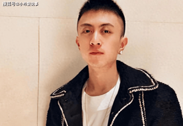 "沪上皇"秦奋:手戴1000万名表,坐3亿私人飞机,他是啥来头?