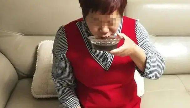 50岁北京大妈决意生3胎,扬言称怀不上就做试管,有四套房钱管够