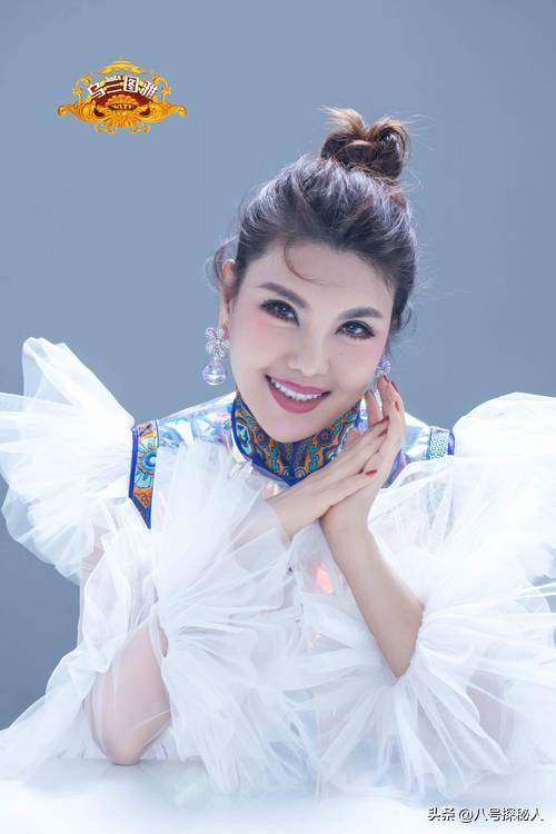 "出道走红,成为央视宠儿,被揭穿真面目后现状惊人_乌兰图雅_歌曲_托娅