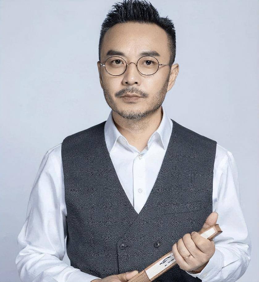 汪涵:从"一哥"到无人问津,或许退居幕后是他最好的选择