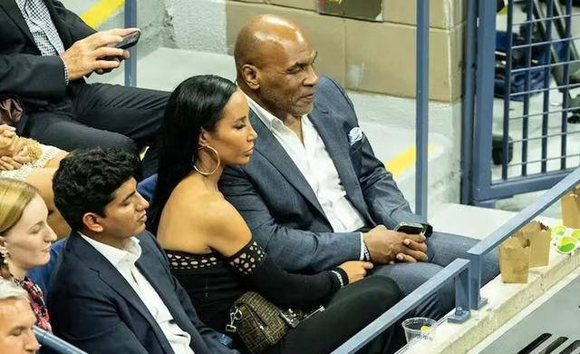 拳王泰森首次揭示身体健康状况:突然吐血晕倒,胃溃疡严重超6厘米