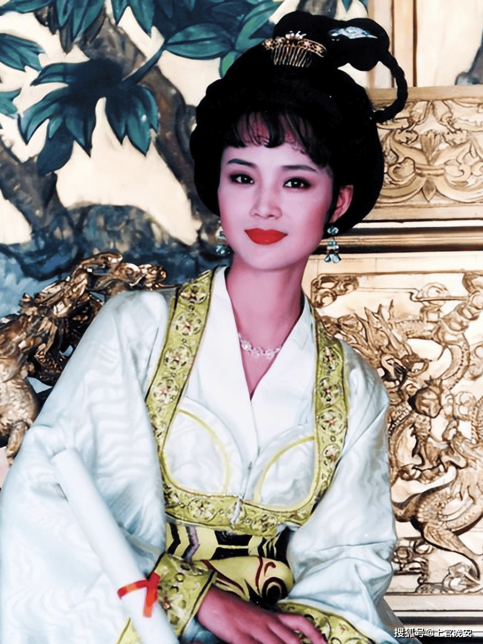 95版《武则天》里,她比刘晓庆还美,事业巅峰期因车祸面瘫退圈_苗乙乙