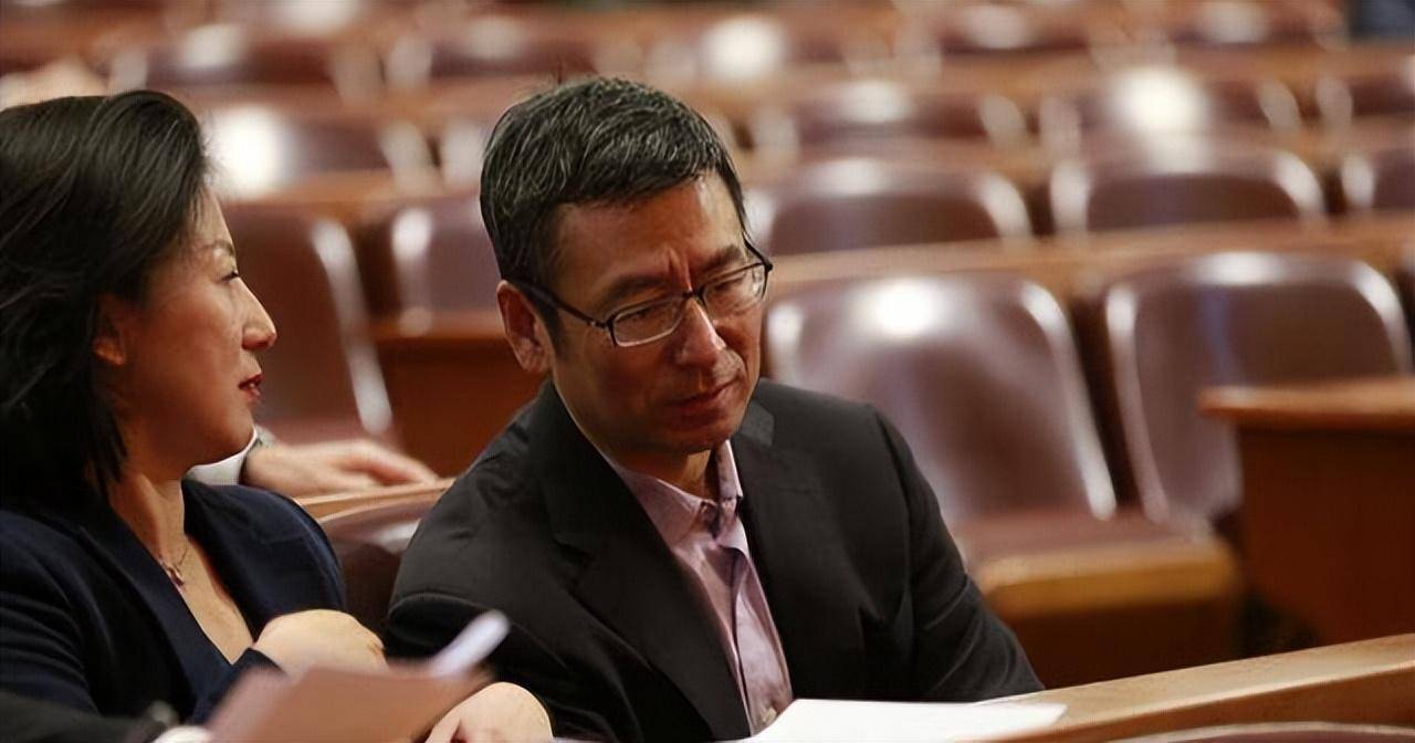 新闻1+1白岩松主持风格(由白岩松主持的一档新闻节目叫什么)